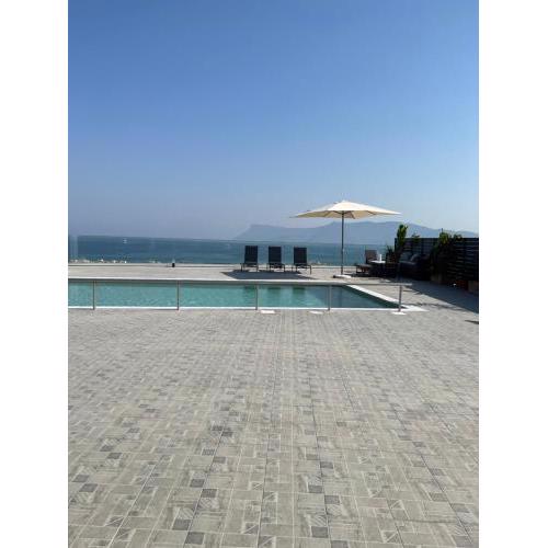 Panoramic pool villa
