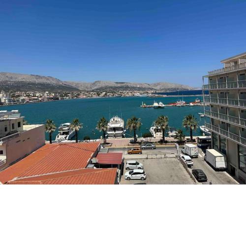 Panoramic Port Penthouse