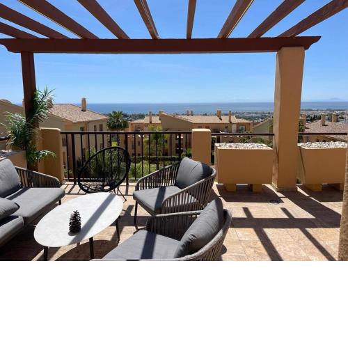 Panoramic Sea Views - Penthouse Apartment