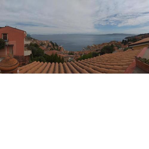 panoramica terrazza sul mare con parcheggio