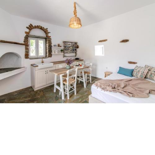 Panousa House