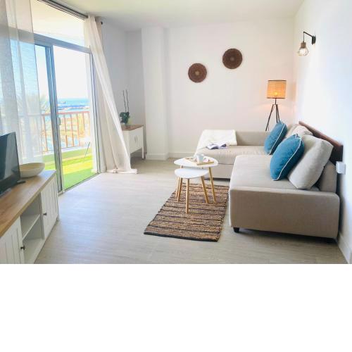 PARADISE HOLIDAYS 2 BEDROOMS & SEA VIEW, Tenerife