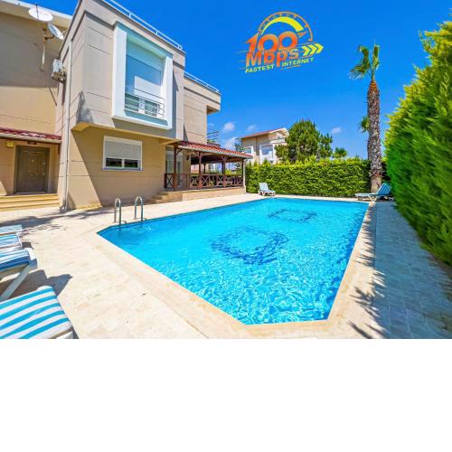 Paradise Town Villa Lucky 100 MBPS free wifi