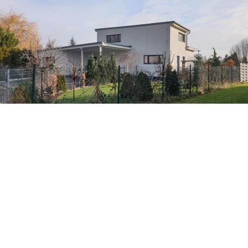 PARADY HOUSE
