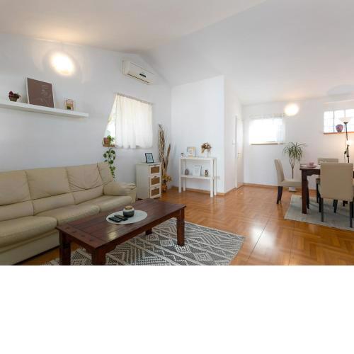 Parentium Apartment