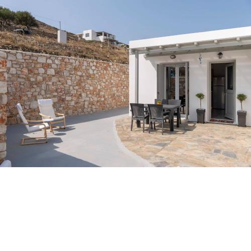 Parikia's Sunlight 2bedroom House