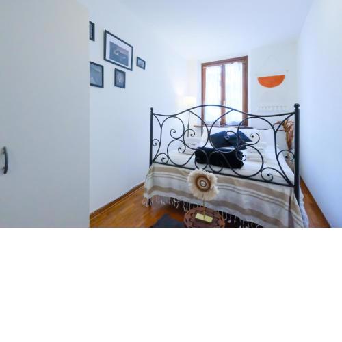 [Parking and two rooms] In the Historic Center