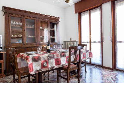 Parma A due passi dall'Ospedale Apartment