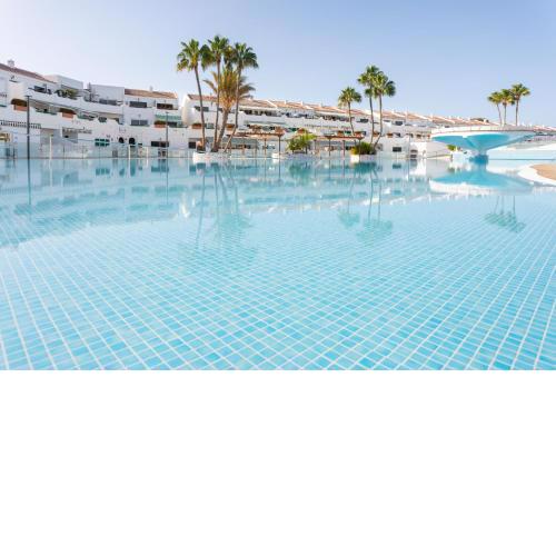 Parque Don José with heated pool and wifi