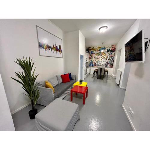 PARTY HOUSE PRAGUE - Apartments Ve Smečkách 18, CITY CENTER!!