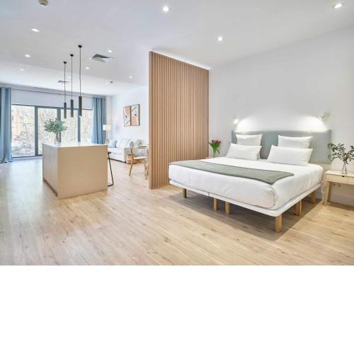 Paseo Suites Hotel