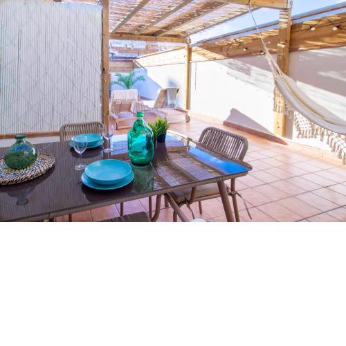 Patio Budget Studio 11
