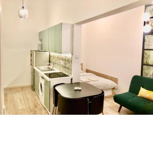 PAU18 Apartments
