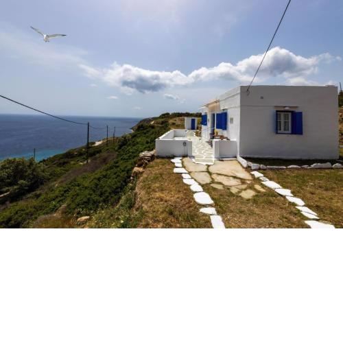 Pauvre Maison with sea View