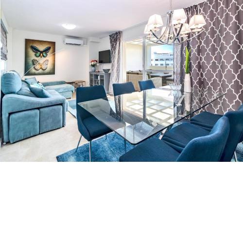 PDM- Lovely apartment with stunning views Estepona