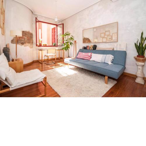 Peaceful 1bd apt in Conde Duque