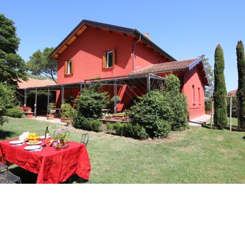 Peaceful Farmhouse in Rome with Pool