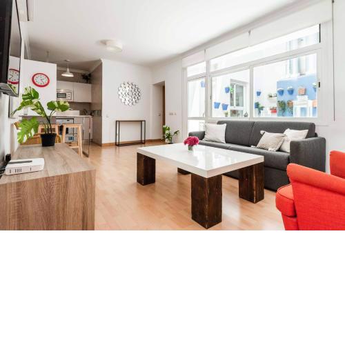 Peaceful Historic Malaga Apt with Calm Private Patio