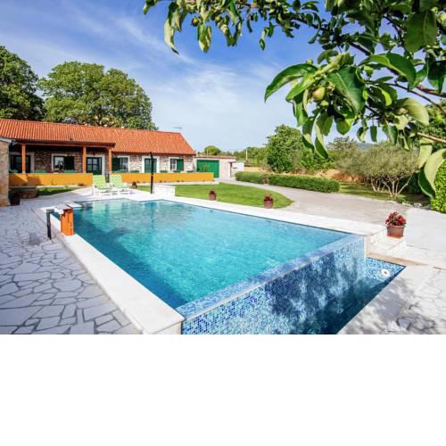 Peaceful Holiday Home with Pool in Kakma