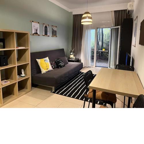 Peaceful, Lovely, 1st floor, condo @Thessaloniki