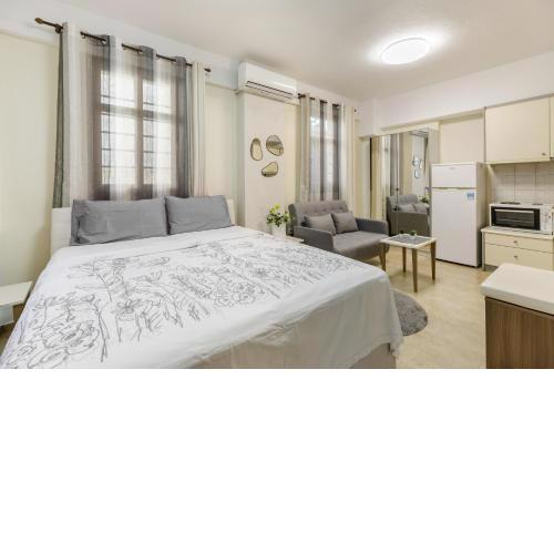 PEARL STUDIO free private parking