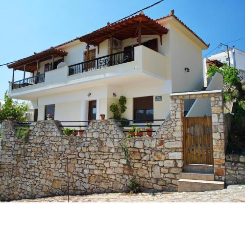 Pefka Apartments
