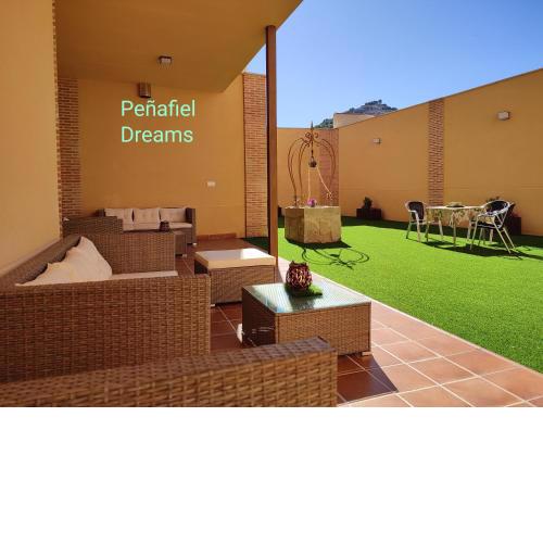 PEÑAFIEL DREAMS CON JACUZZI 4 PERSONAS