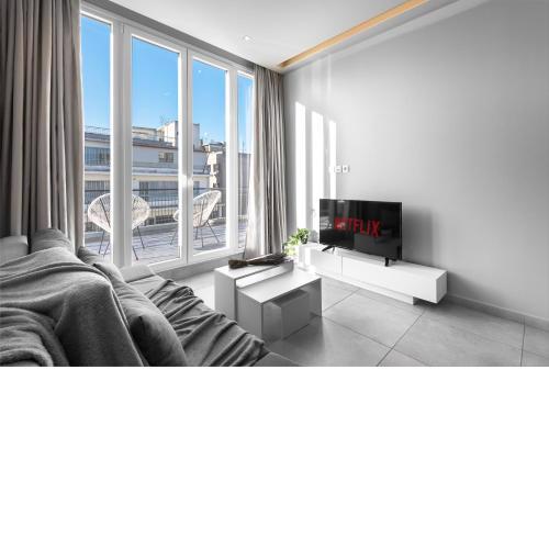 Penthouse Apartments, The Luxury Suites