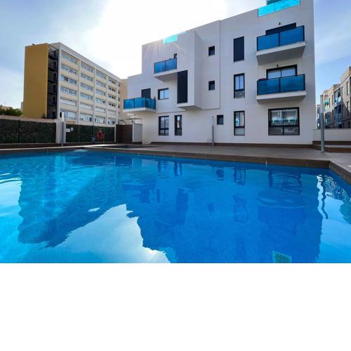 penthouse center Torrevieja, private terrace, near the beach