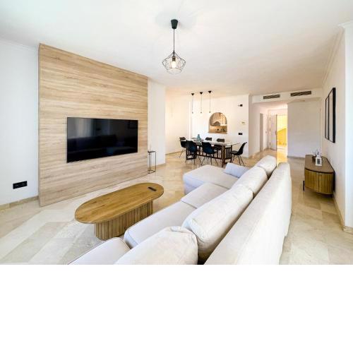 Penthouse Rooftop Terrace 3bed Pool Family Only