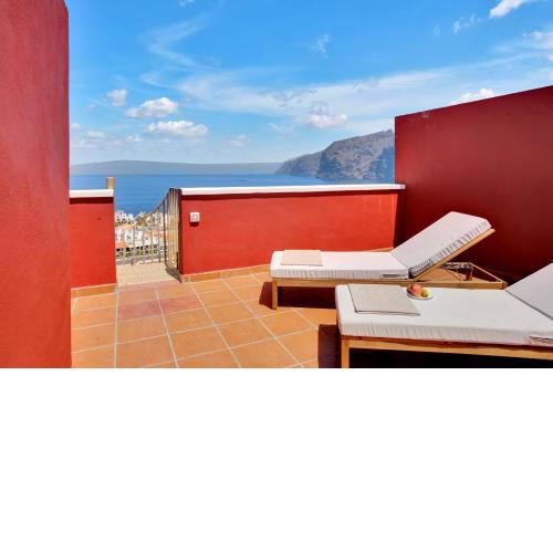 PENTHOUSE THE CLIFFS, Huge Terrace, Bbq, Air C