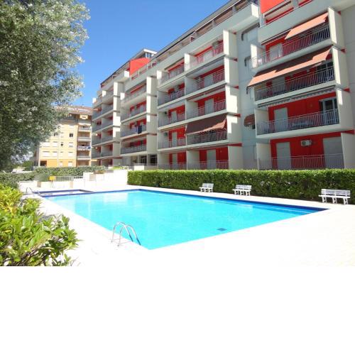 Penthouse with Swimming Pool and Sea View by Beahost Rentals