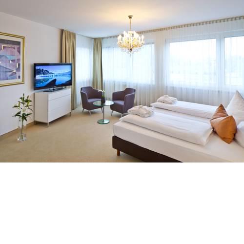 Penz West Suite