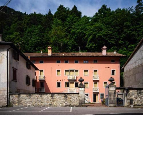Perarolo Apartments