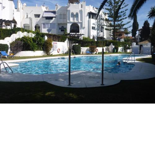 Perfect Location 2 bed Apt Calahonda