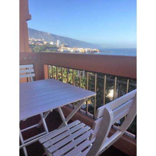Perla's House Studio with incredible sea view