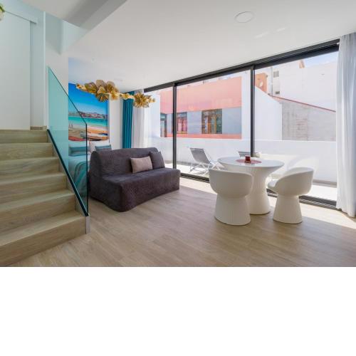 Petit Accommodation Penthouse Las Canteras