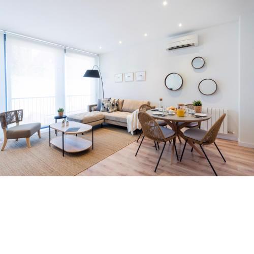 Petit Luxe Tobella Esquerra