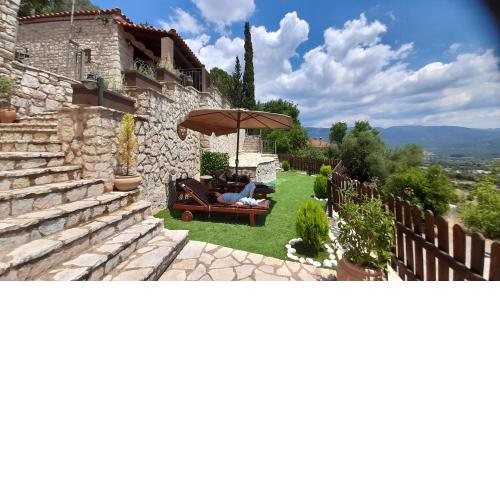 Petra Thea Villa Karitaina