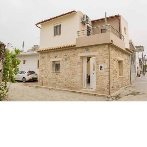 Petrakis House