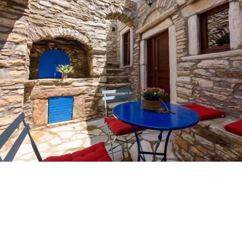 Petrino House