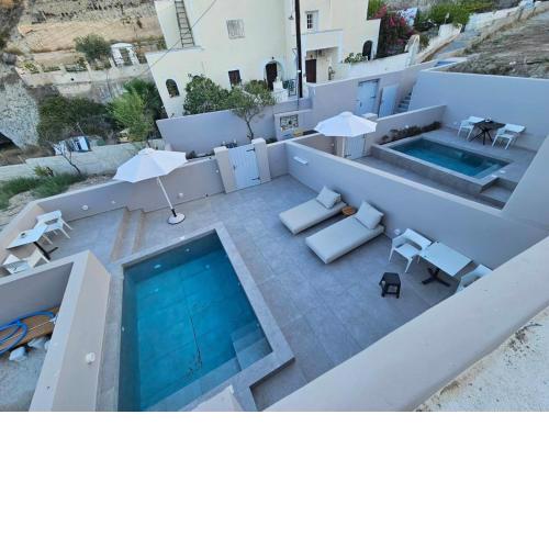 Petroma Cave Suites