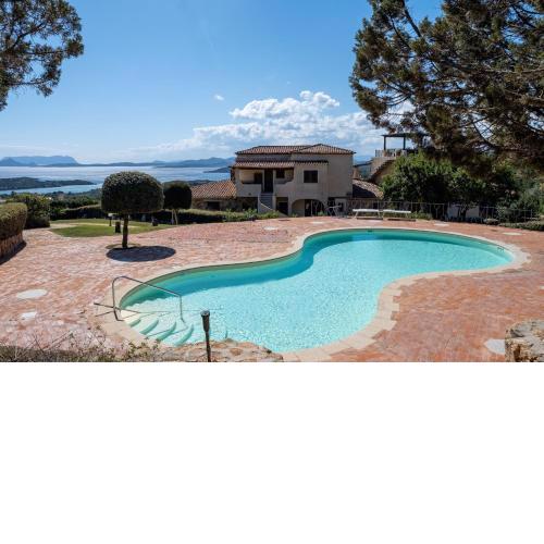 [Pevero Golf Club]Vista Mare e Piscina