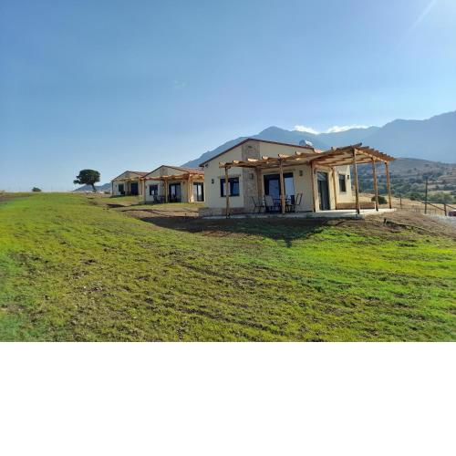 Pezoulia Cottages