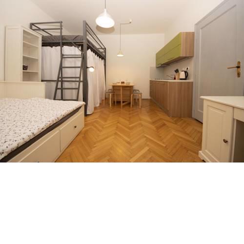 PH • Old Town Travelers Studio