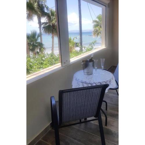 Philoxenia House! Maisonette in front of the sea!