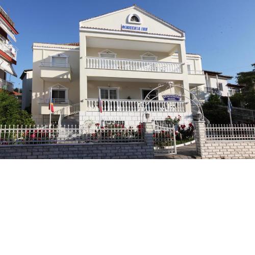 Philoxenia Inn