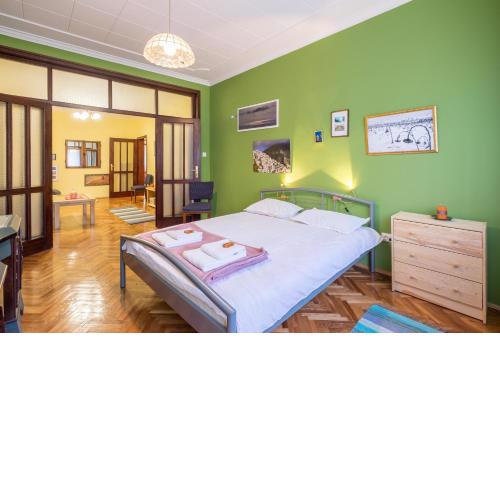 PhotoHome - Aristocratic Center of Sofia