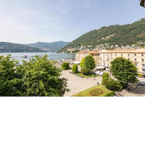Piazza Cavour Lake View - by MyHomeInComo