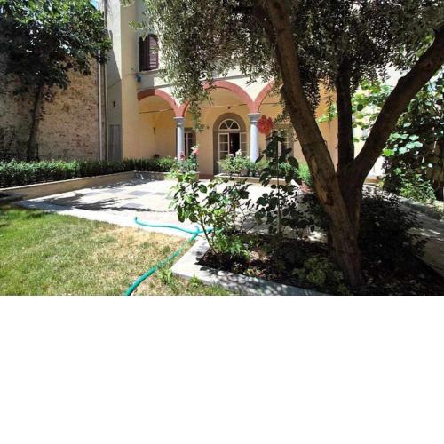 Piazza Dei Ciompi With Private Garden
